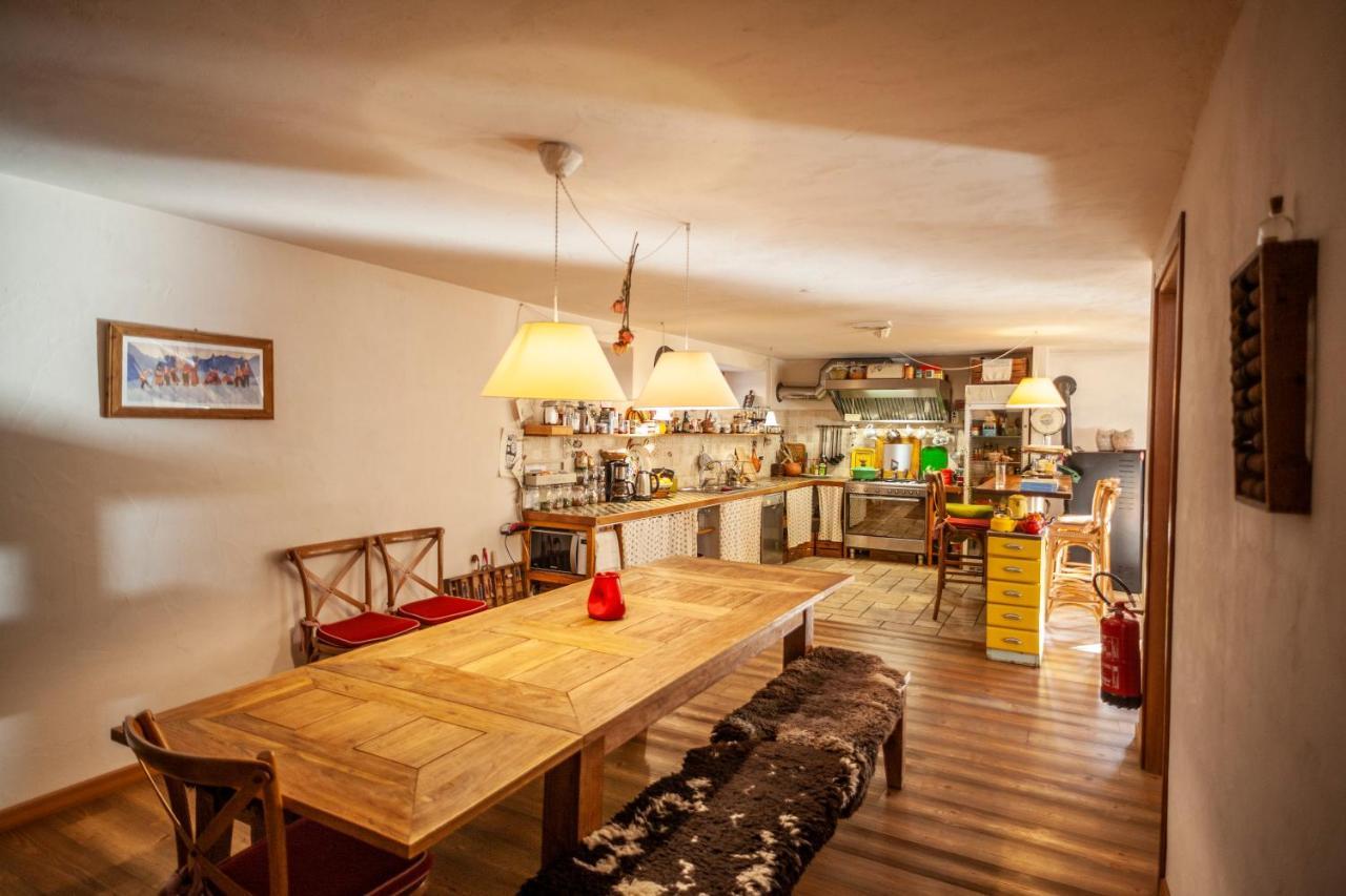 Maison Le Champ B&B Questa Casa Non E Un Albergo La Salle Eksteriør billede