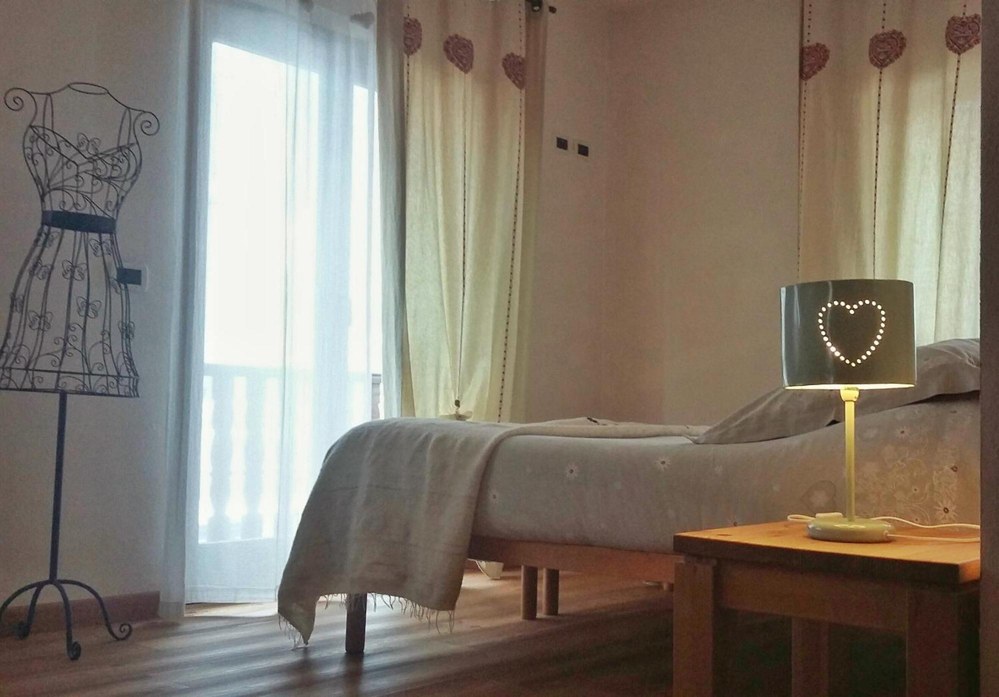 Maison Le Champ B&B Questa Casa Non E Un Albergo La Salle Eksteriør billede